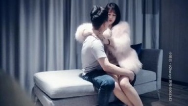 丰满的美腿少妇，被小哥操得张大了嘴巴 哇哇惨叫，看那表情 肯定很爽