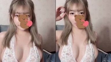 高颜值美女第一天直播