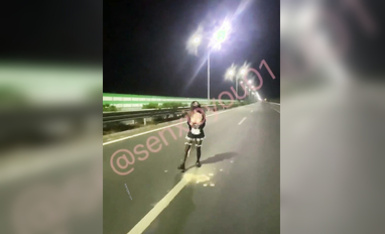 最新推特七位人氣蘿莉女主露出私拍 戶外野戰全裸路邊翹美臀後入啪啪森下悠 (7)