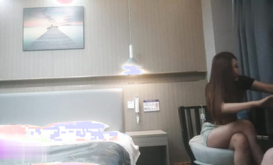 探花老司機雞哥酒店高價約炮❤️C罩杯的長腿女神外圍兼職女模特被插的差點喊老公達到最高潮_