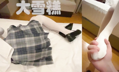 純欲JK少女【Shadowvcd94】白絲jk小可愛 白絲美腿太誘人 狠狠地玩弄後入抽插 一點都不憐香惜玉 軟軟的叫床聲滿足哥哥所有愛好