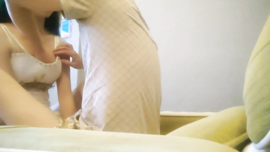 2023-11-21【高質量技師】顏值白裙妹妹，騎在身上按摩，掏出白嫩柰子隨便摸，趴在身上胸推