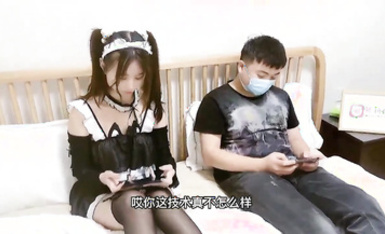 反差可愛小母狗【娜美】蘿莉女僕陪玩主動特殊服務，小騷貨在大雞巴爸爸的雞巴下變成淫盪的騷母狗