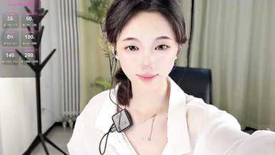 Stripchat高端大氣上檔次【lockheadgirld】女神氣質非凡，駕馭多種風格 (1)