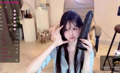 Stripchat「哥哥操我」親和可愛美少女女主播「Deepeggs][Hahaha_ha2」高跟黑絲長腿假雞巴自慰高潮